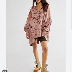 Oversized Rose Sweatshirt